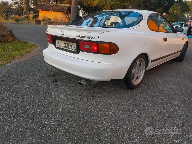 Usata Toyota Celica 105 CV (77 kW) 1993 Bianco Berlina