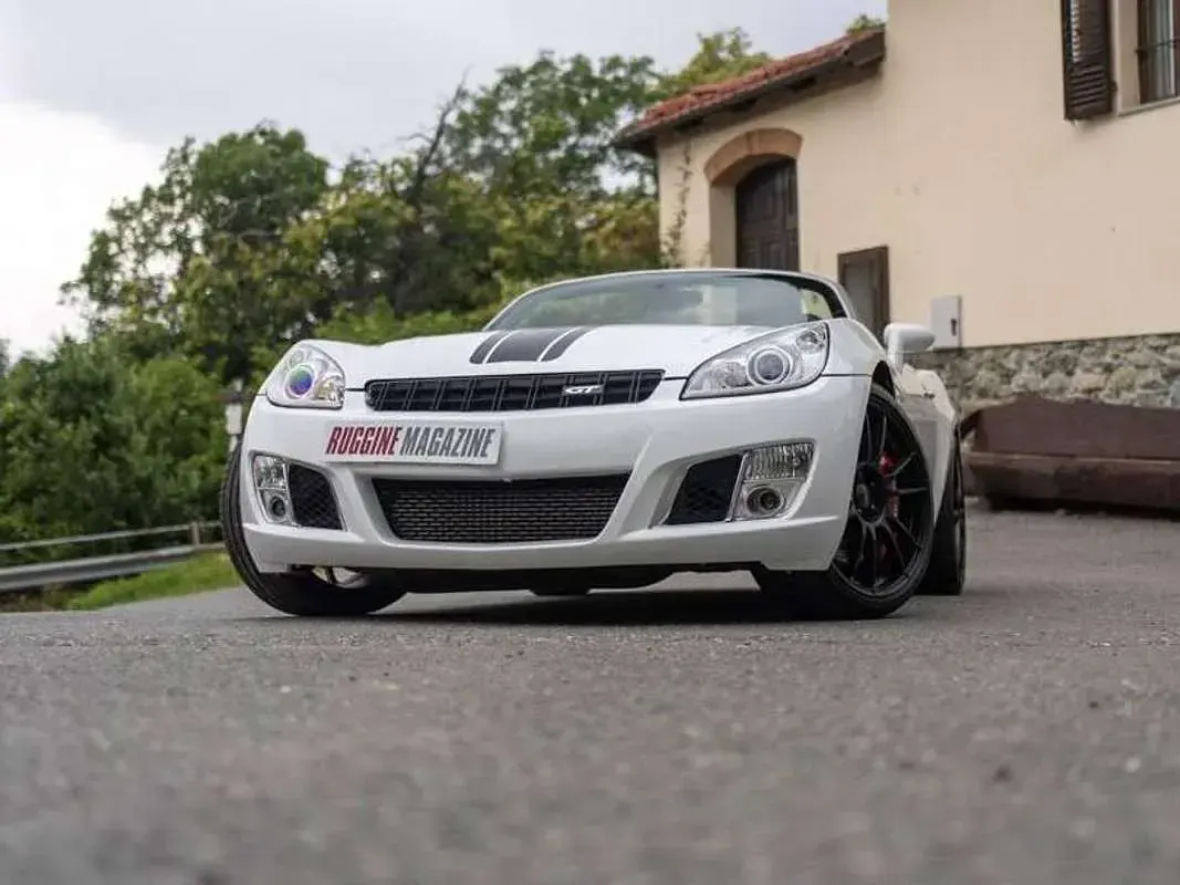 Usata Opel GT 264 CV (194 kW) 2010 Bianco Cabrio