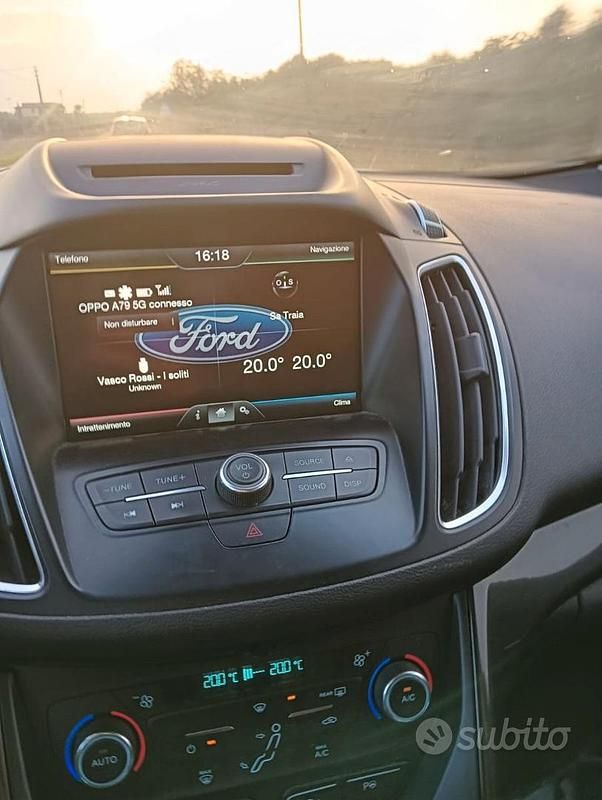 Begagnad Ford C-MAX 120 HK (88 kW) 2015 Minibuss