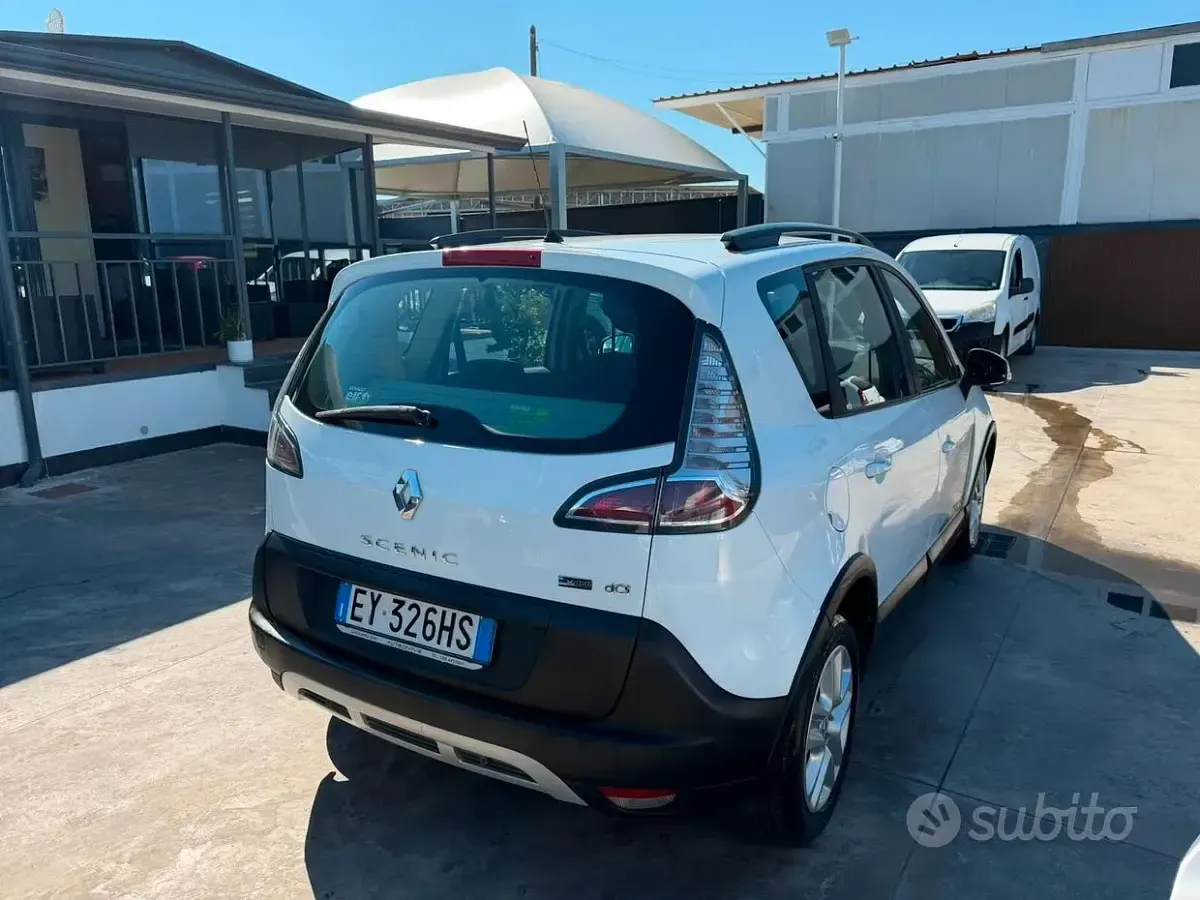 Usata Renault Scénic III XMOD 110 CV (80 kW) 2015 Bianco Monovolume