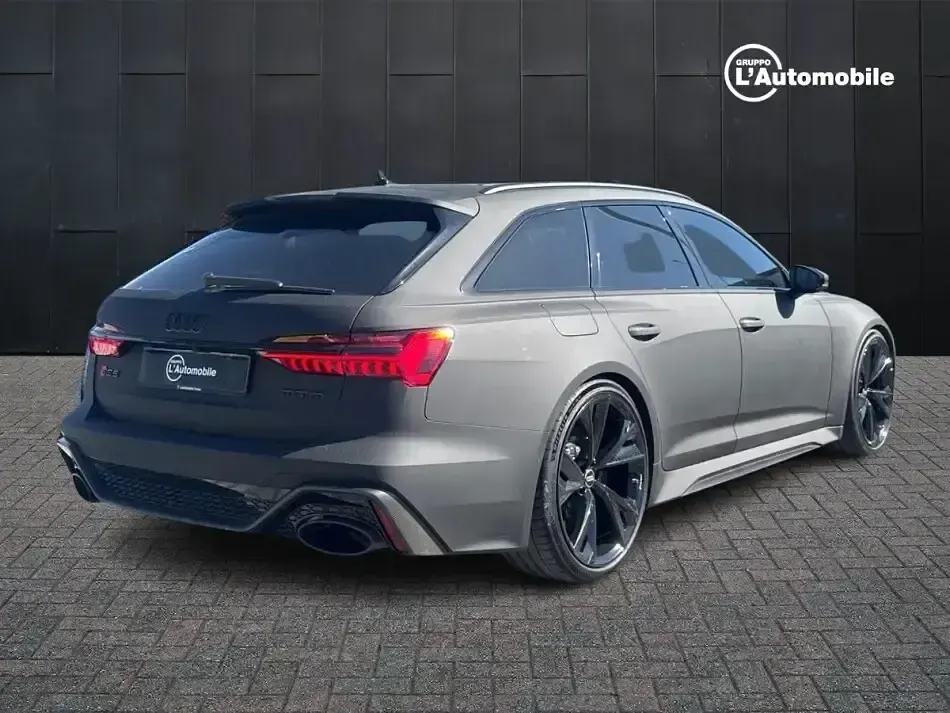 Usata Audi RS6 600 CV (441 kW) 2021 Nero Station wagon