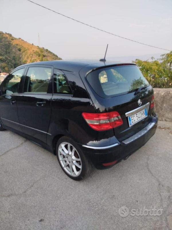 Usata Mercedes B200 2008 Nero Monovolume