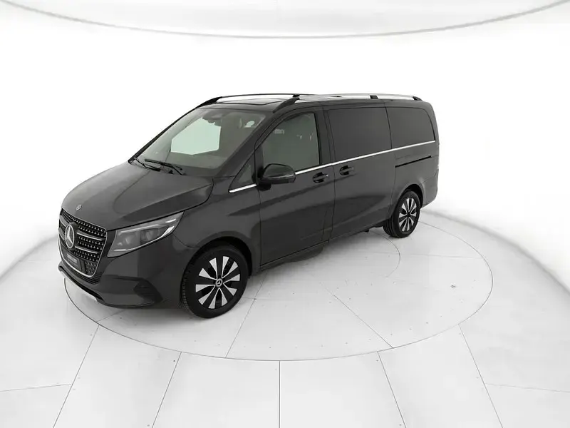 Usata Mercedes V300 Avantgarde 236 CV (173 kW) 2025 Grigio Monovolume