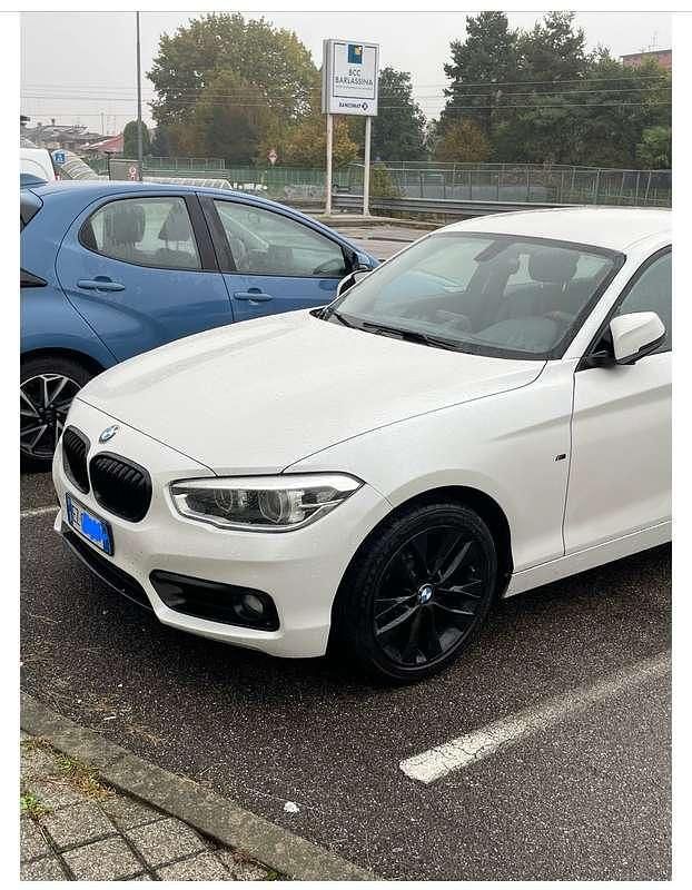 Usata BMW 118 Sport Line 150 CV (110 kW) 2015 Utilitaria