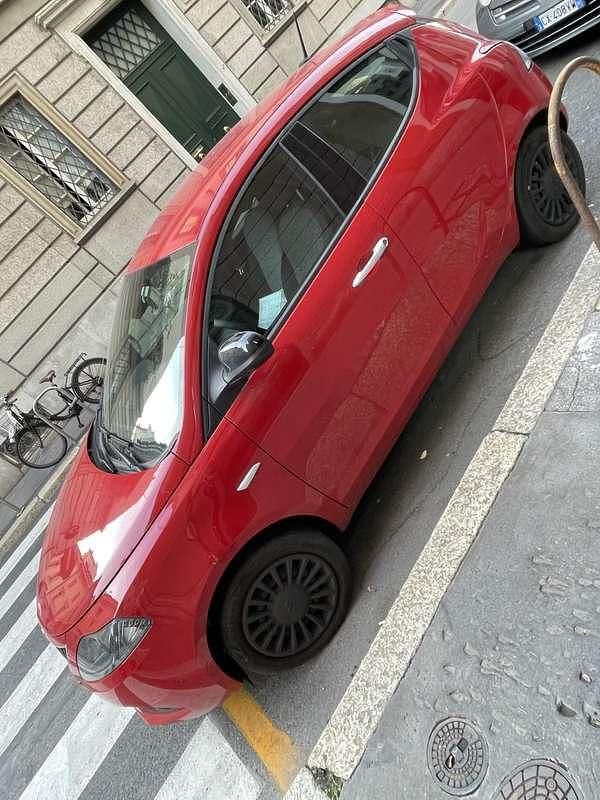 Usata Lancia Ypsilon Silver 69 CV (50 kW) 2022 Utilitaria