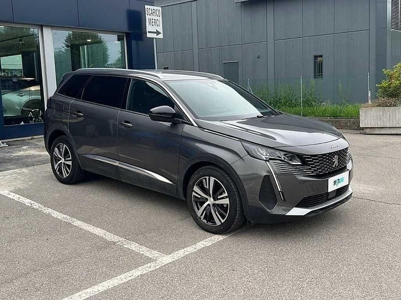 Usata Peugeot 5008 Allure 131 CV (96 kW) 2024 Grigio SUV
