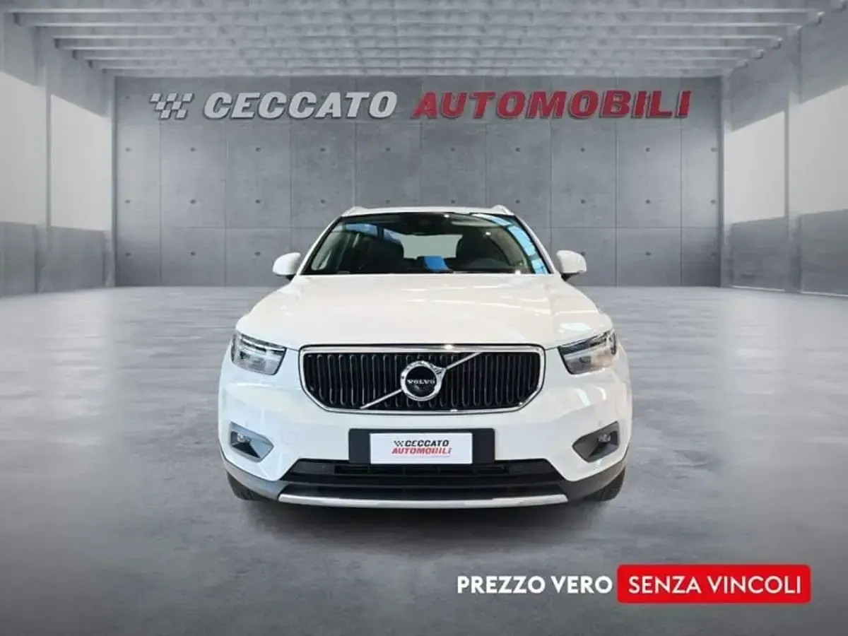 Usata Volvo XC40 Momentum 150 CV (110 kW) 2018 Bianco SUV