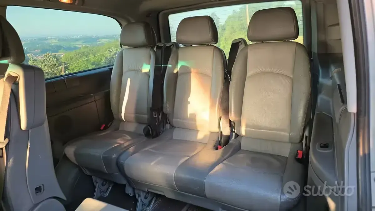 Usata Mercedes Viano 150 CV (110 kW) 2005 Grigio Monovolume