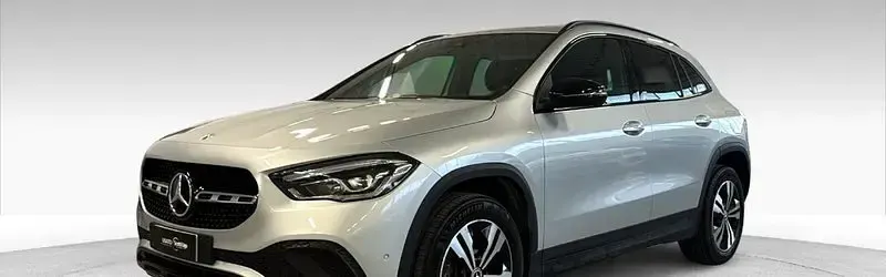 Usata Mercedes GLA180 Advanced Plus 116 CV (85 kW) 2023 Nero SUV