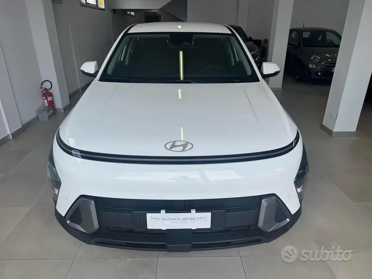 Usata Hyundai Kona 101 CV (74 kW) 2024 Bianco SUV