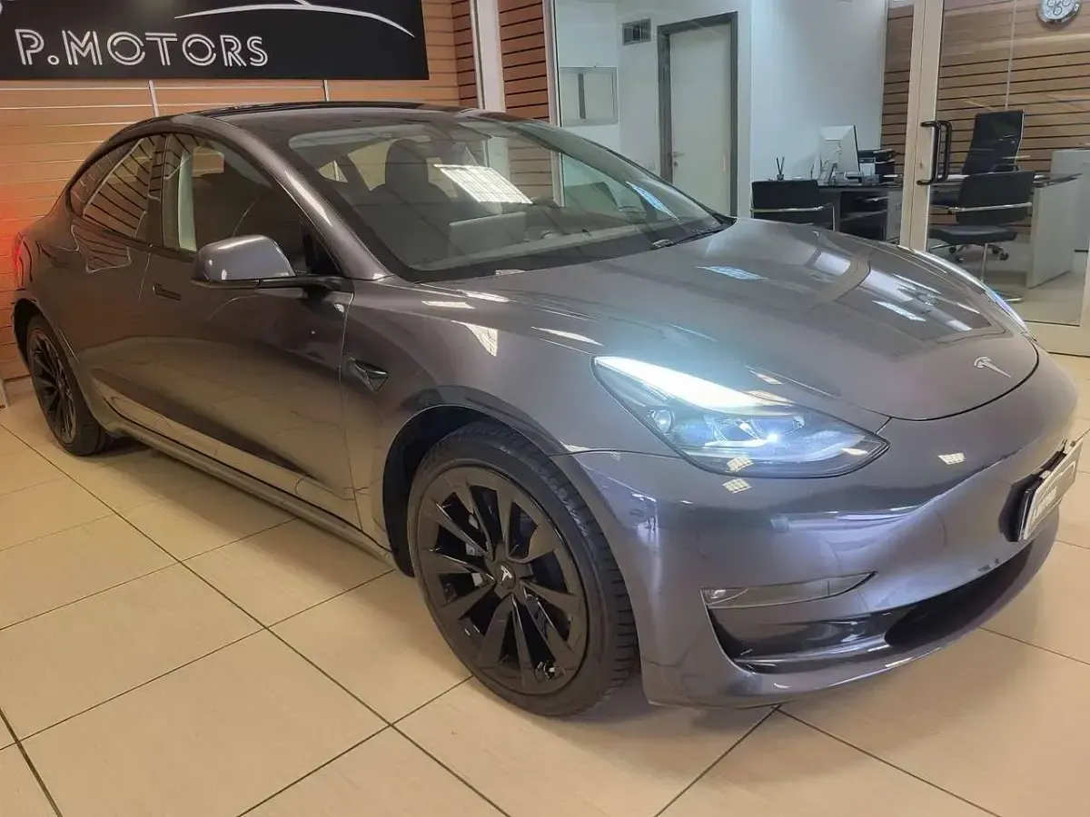 Usata Tesla Model 3 152 kW (208 CV) 2023 Grigio Berlina