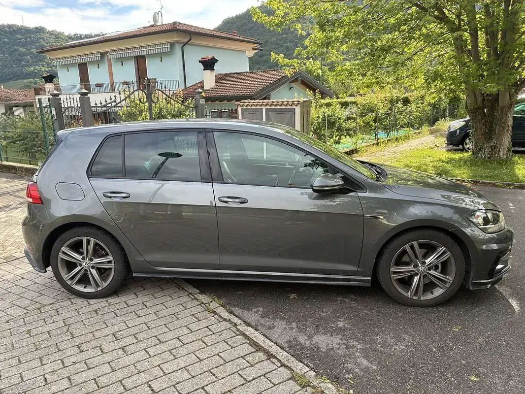Usata VW Golf VII GTD 116 CV (85 kW) 2019 Grigio Berlina