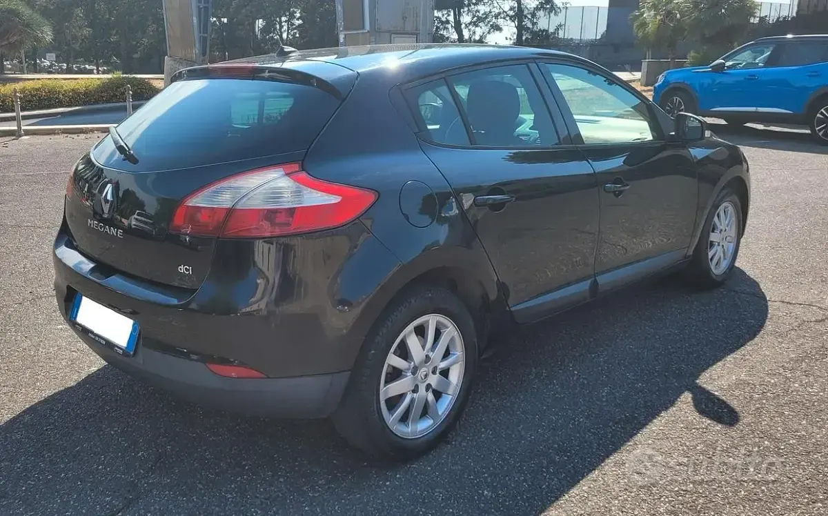 Usata Renault Mégane 90 CV (66 kW) 2012 Nero Berlina