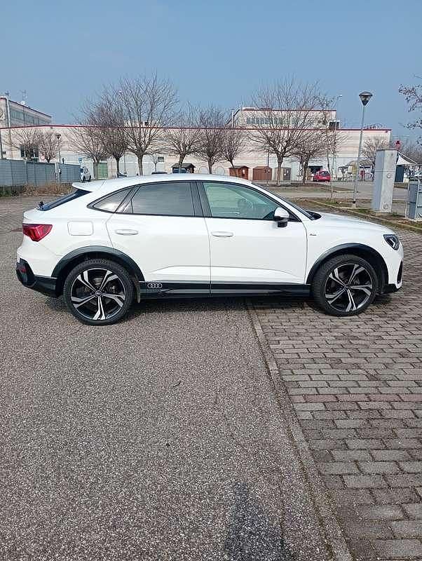Usata Audi Q3 Sportback S-Line 150 CV (110 kW) 2021 Bianco SUV