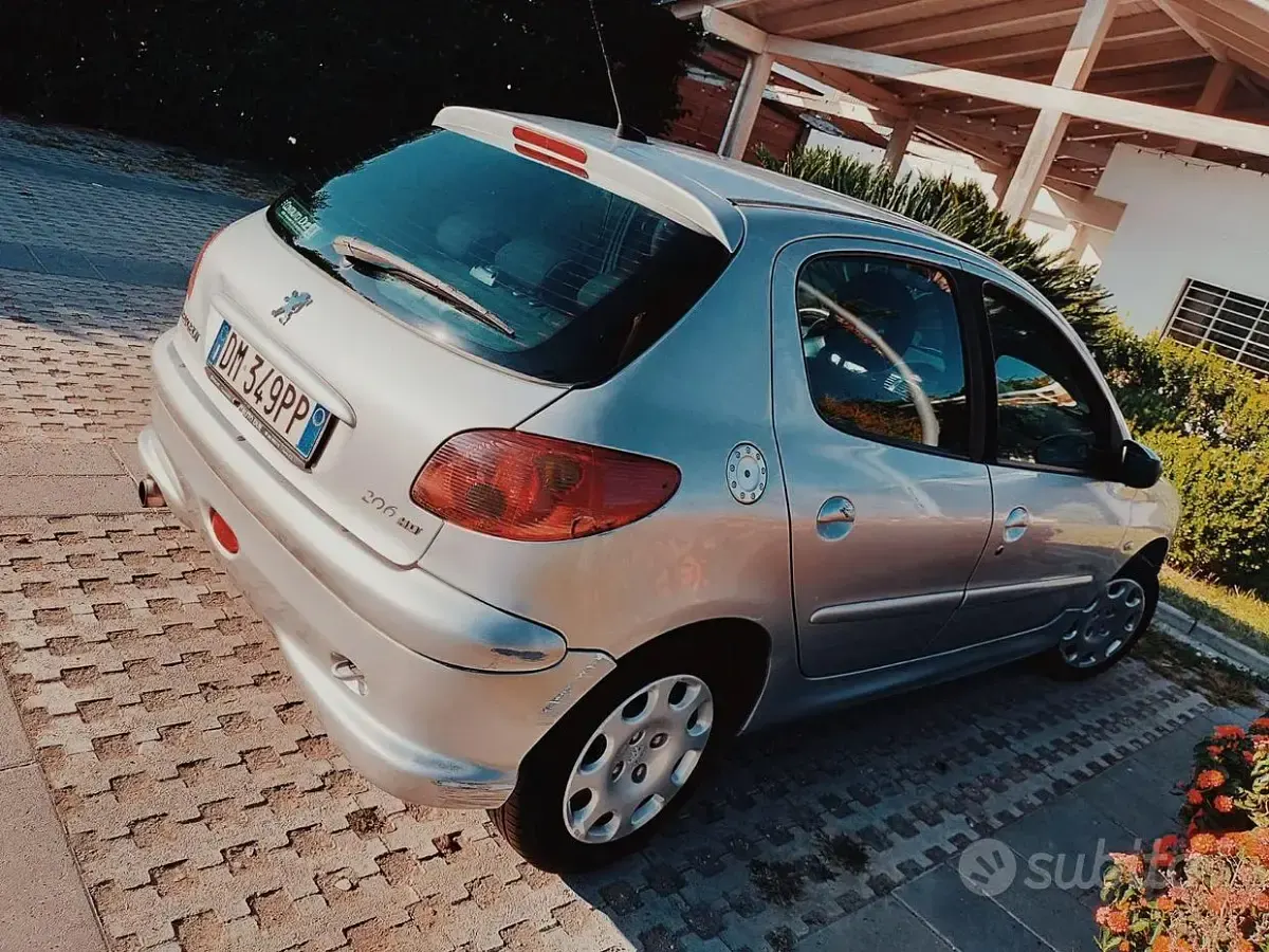 Usata Peugeot 206 68 CV (50 kW) 2008 Grigio Berlina