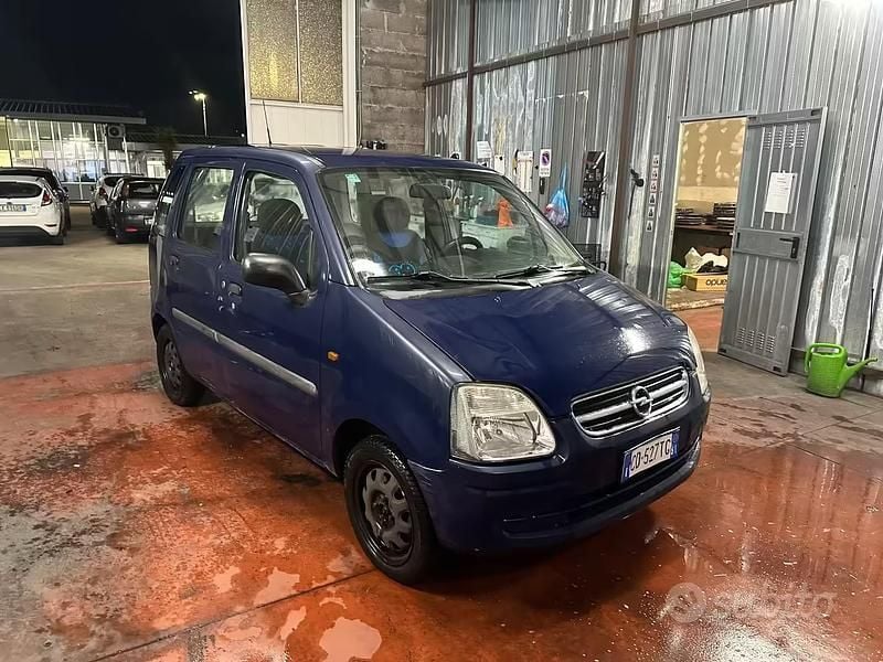 Usata Opel Agila Njoy 75 CV (55 kW) 2004 Blu Monovolume