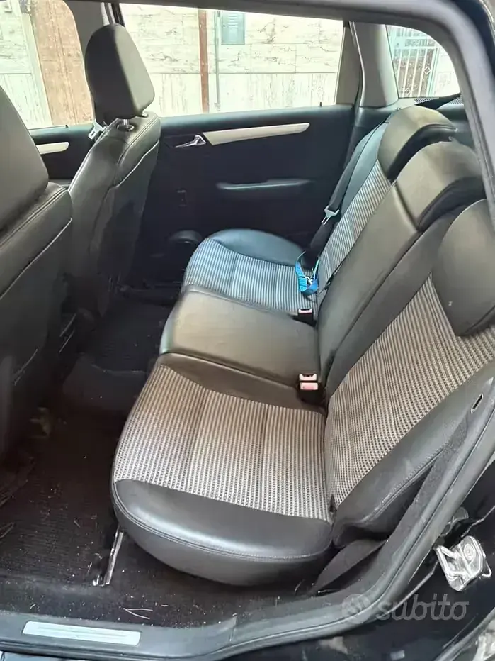 Usata Mercedes B180 2008 Nero Monovolume