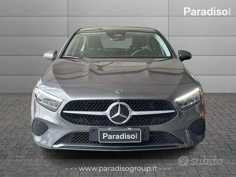 Usata Mercedes A180 Advanced 116 CV (85 kW) 2025 Grigio Berlina