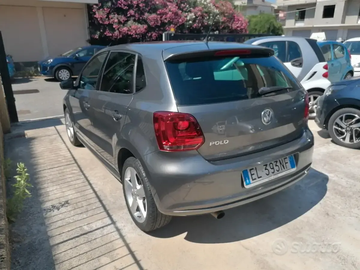 Usata VW Polo Comfortline 90 CV (66 kW) 2012 Grigio Utilitaria
