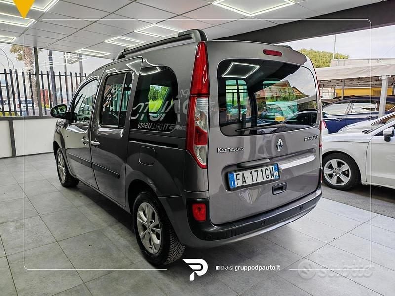 Usata Renault Kangoo 90 CV (66 kW) 2015 Grigio Monovolume
