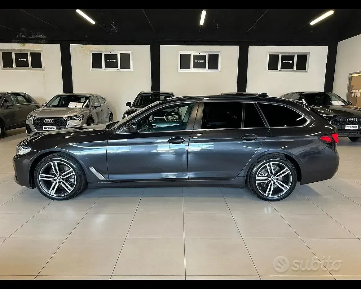 Usata BMW 520 Efficient Dynamics 190 CV (139 kW) 2021 Grigio Station wagon