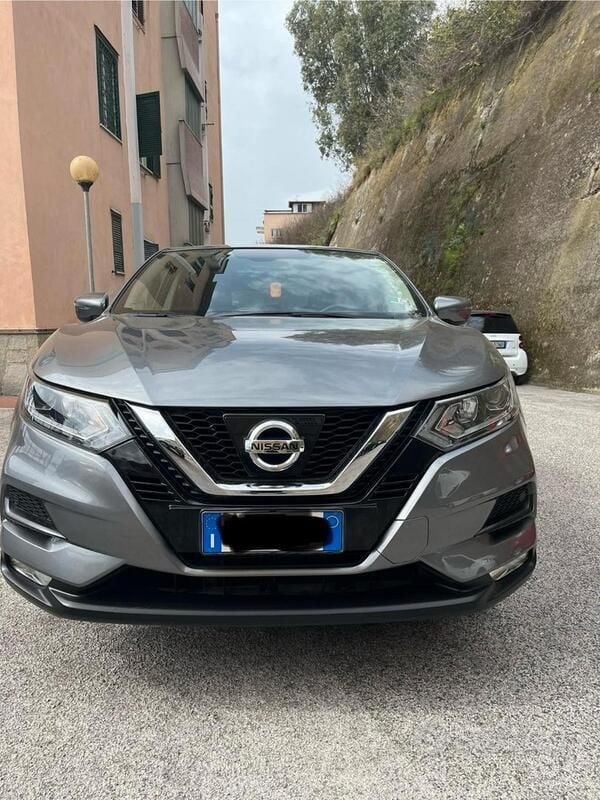 Grigio Usata 2018 Nissan Qashqai SUV | 15.000 € (Ottimo prezzo) - Immagine 1/4