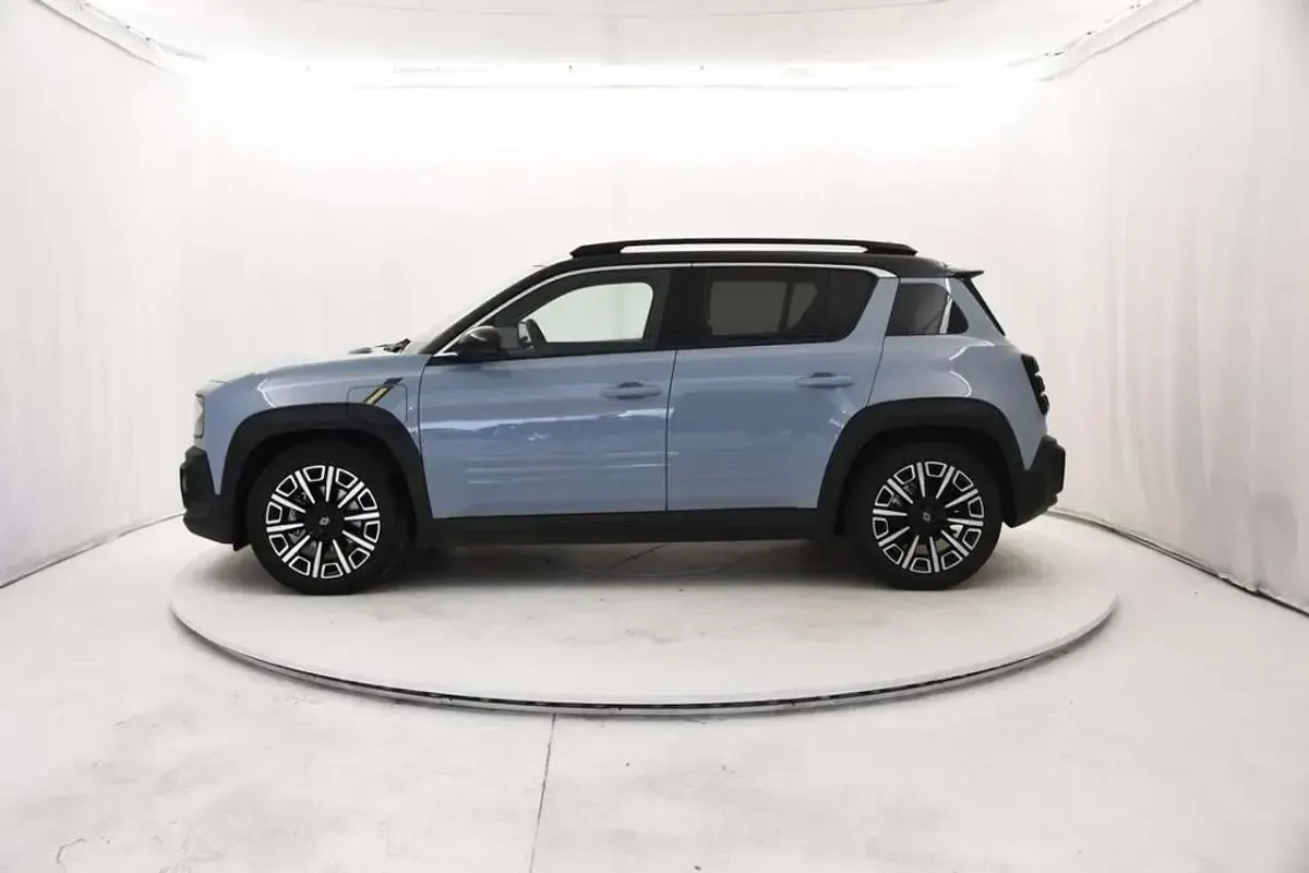 Occasion Renault 4 E-Tech Iconic 110 kW (150 ch) 2025 Bestyle liberté (blu celeste SUV