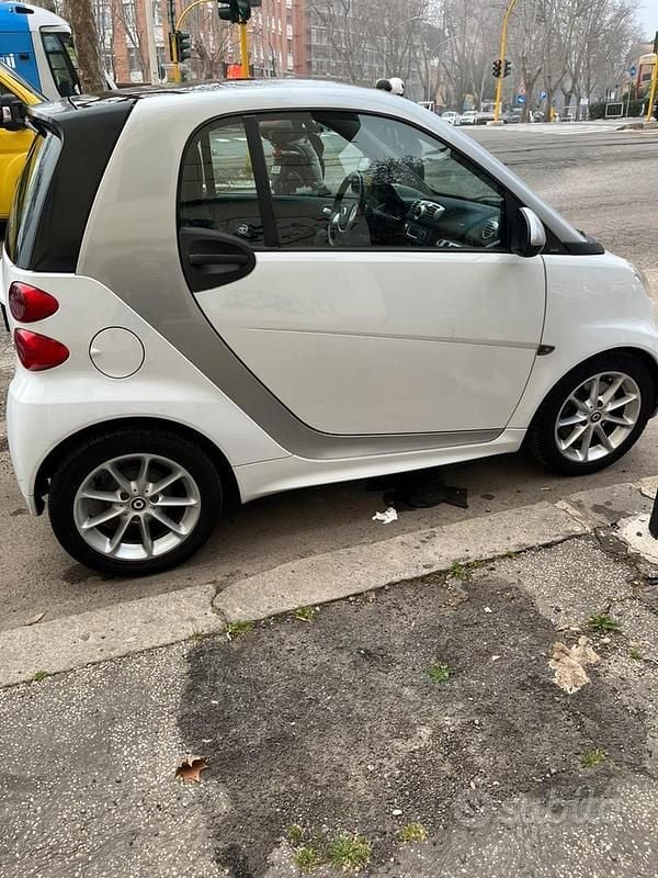 Usata Smart ForTwo Coupé 61 CV (44 kW) 2012 Bianco Coupé