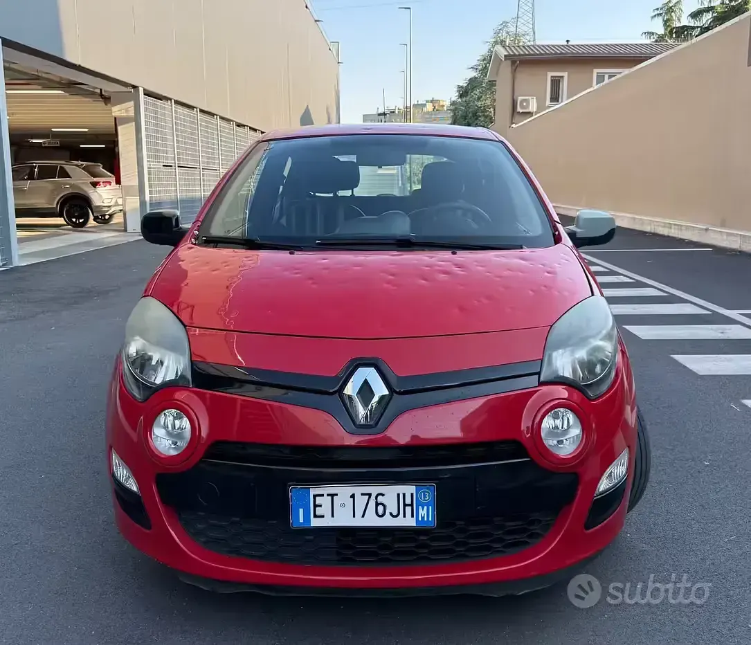 Usata Renault Twingo 75 CV (55 kW) 2013 Rosso Utilitaria