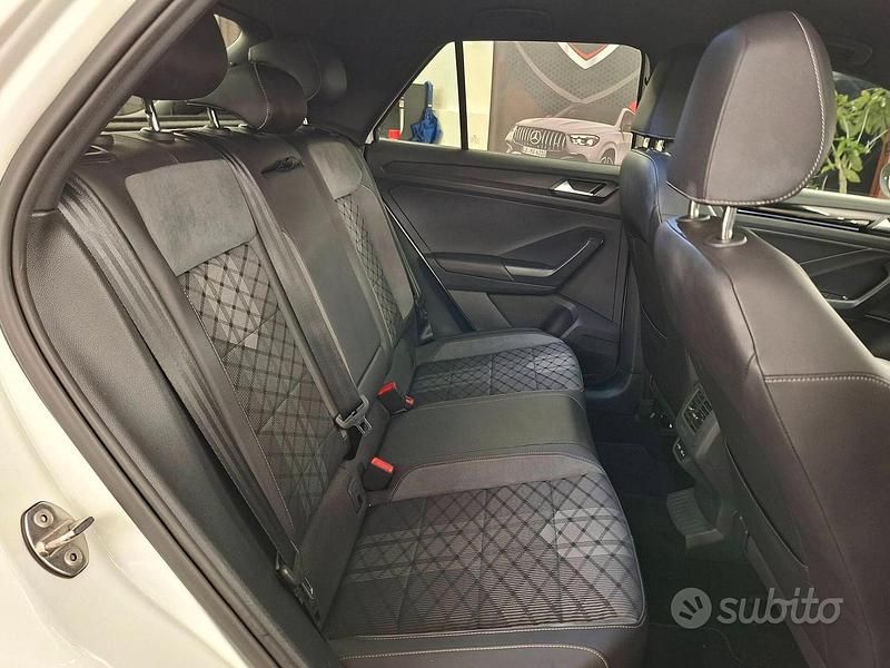 Usata VW T-Roc R-line 150 CV (110 kW) 2022 Bianco SUV
