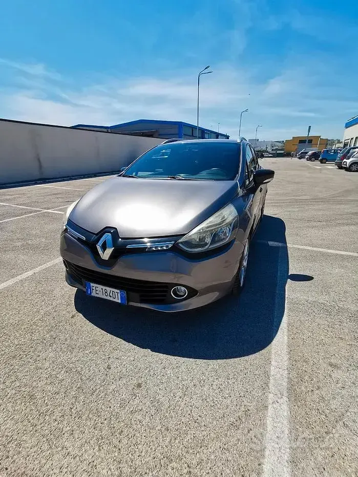 Usata Renault Clio GrandTour Zen 75 CV (55 kW) 2016 Grigio Station wagon