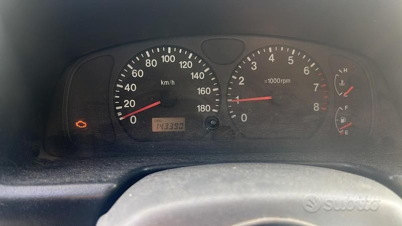 Usata Suzuki Jimny 82 CV (60 kW) 2001 Nero SUV