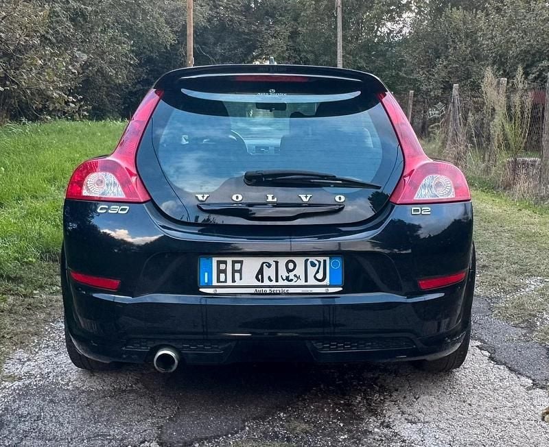 Usata Volvo C30 R-Design 114 CV (83 kW) 2010 Nero Utilitaria