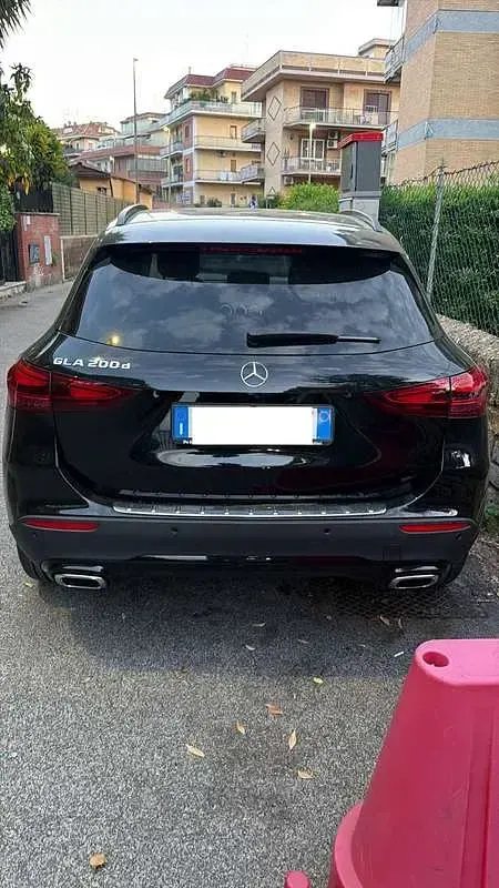 Usata Mercedes GLA200 Executive 150 CV (110 kW) 2023 Nero SUV
