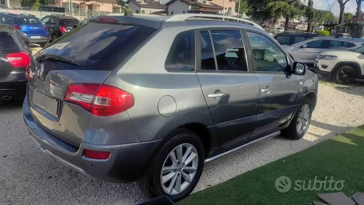 Usata Renault Koleos Dynamique 150 CV (110 kW) 2009 Grigio SUV