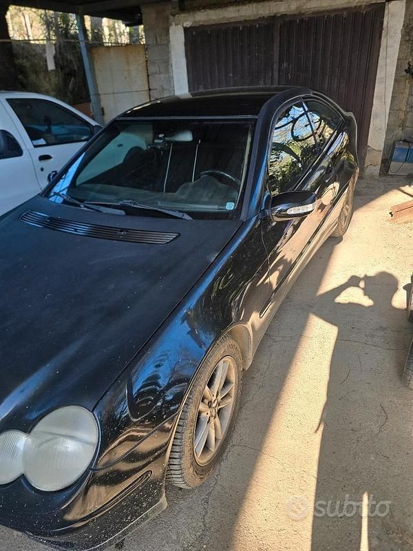 Usata Mercedes 220 2003 Nero Coupé