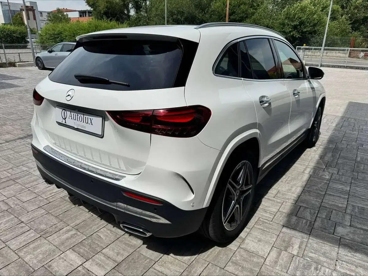 Usata Mercedes GLA180 Advanced Plus 136 CV (100 kW) 2025 Bianco polare SUV