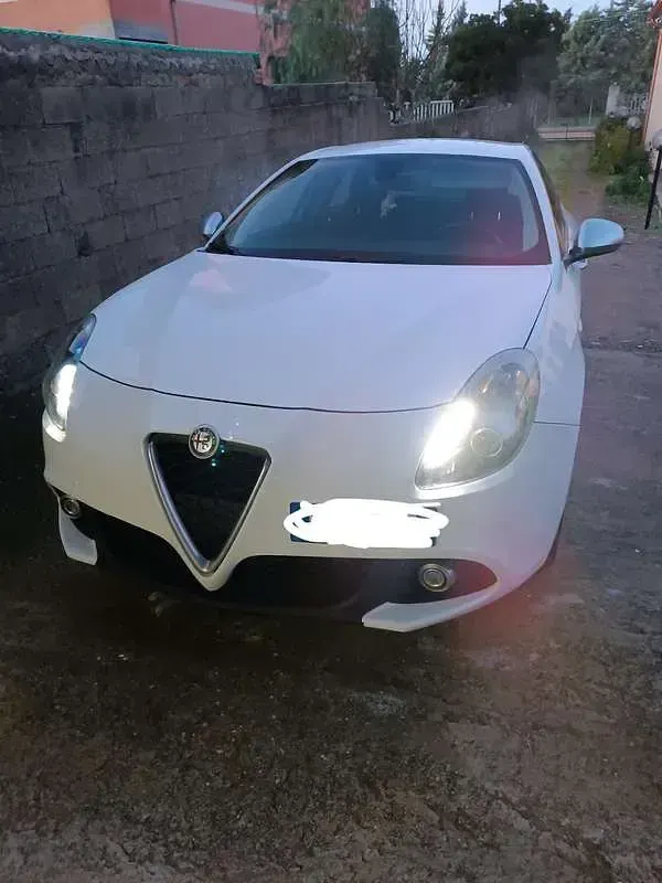 Usata Alfa Romeo Giulietta Super 120 CV (88 kW) 2017 Utilitaria