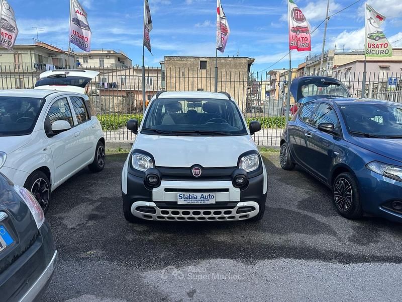 Usata Fiat Panda Cross Cross 69 CV (50 kW) 2020 Bianco Utilitaria