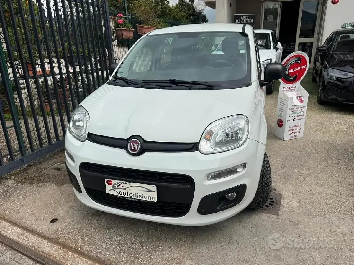Usata Fiat Panda Emotion 69 CV (50 kW) 2012 Bianco Utilitaria