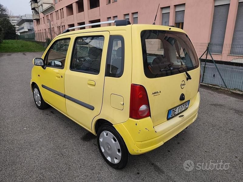Usata Opel Agila 59 CV (43 kW) 2007 Giallo Monovolume