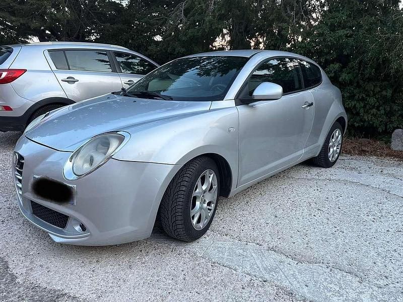 Grigio Usata 2012 Alfa Romeo MiTo Distinctive Due volumi | 3600 € (Super prezzo) - Immagine 1/4