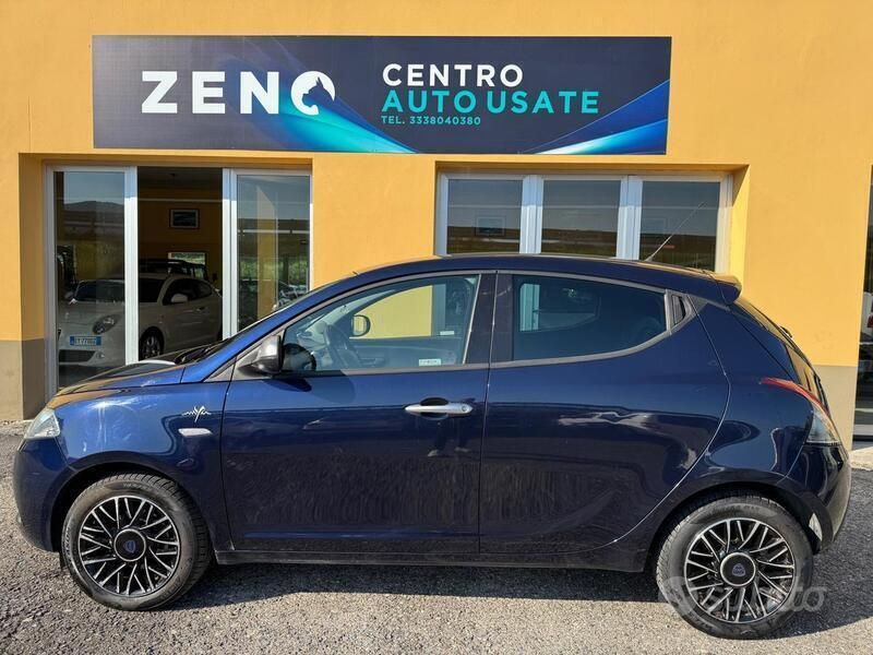 Blu Usata 2016 Lancia Ypsilon S Due volumi | 6500 € (Buon prezzo) - Immagine 1/4