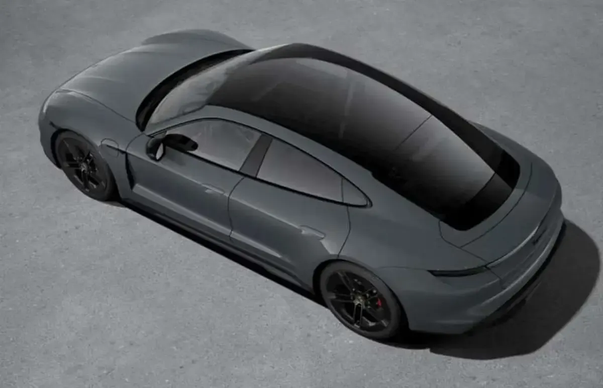 Nuova Porsche Taycan Black Edition 163 kW (222 CV) 2026 Grigio Berlina