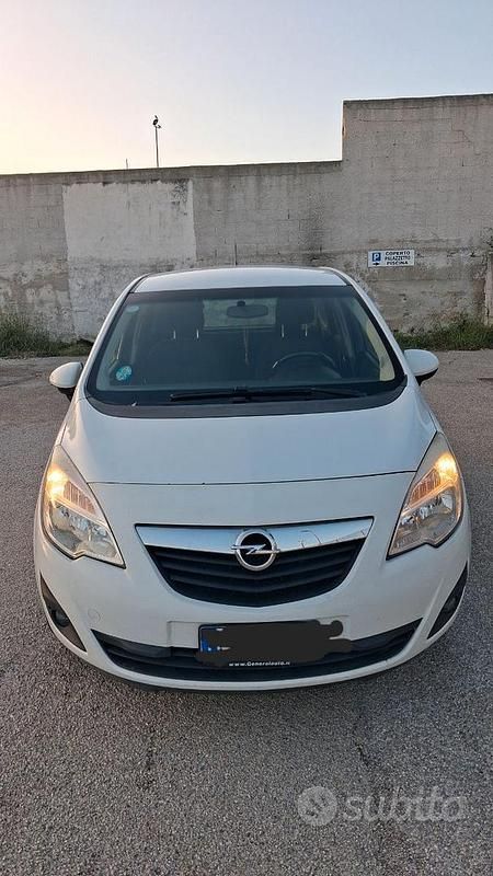 Usata Opel Meriva 75 CV (55 kW) 2012 Bianco Monovolume
