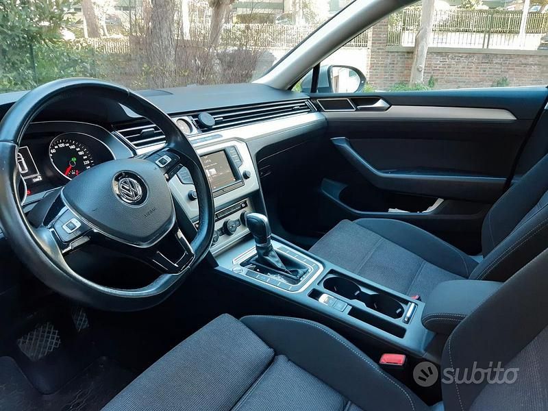 Usata VW Passat Business 120 CV (88 kW) 2016 Grigio Station wagon