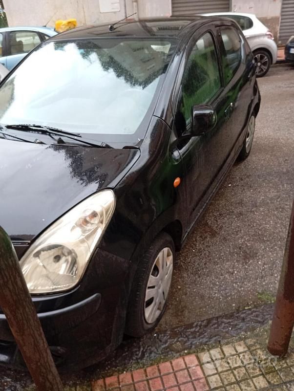 Usata Nissan Pixo 68 CV (50 kW) 2010 Nero Utilitaria