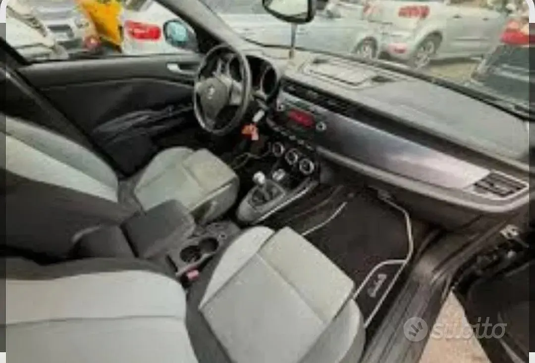 Usata Alfa Romeo Giulietta 140 CV (102 kW) 2011 Nero Utilitaria