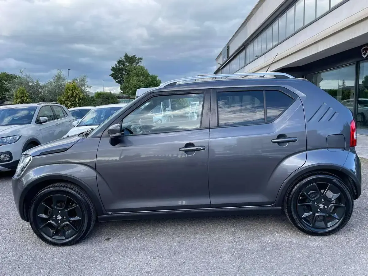 Usata Suzuki Ignis 90 CV (66 kW) 2019 Grigio SUV