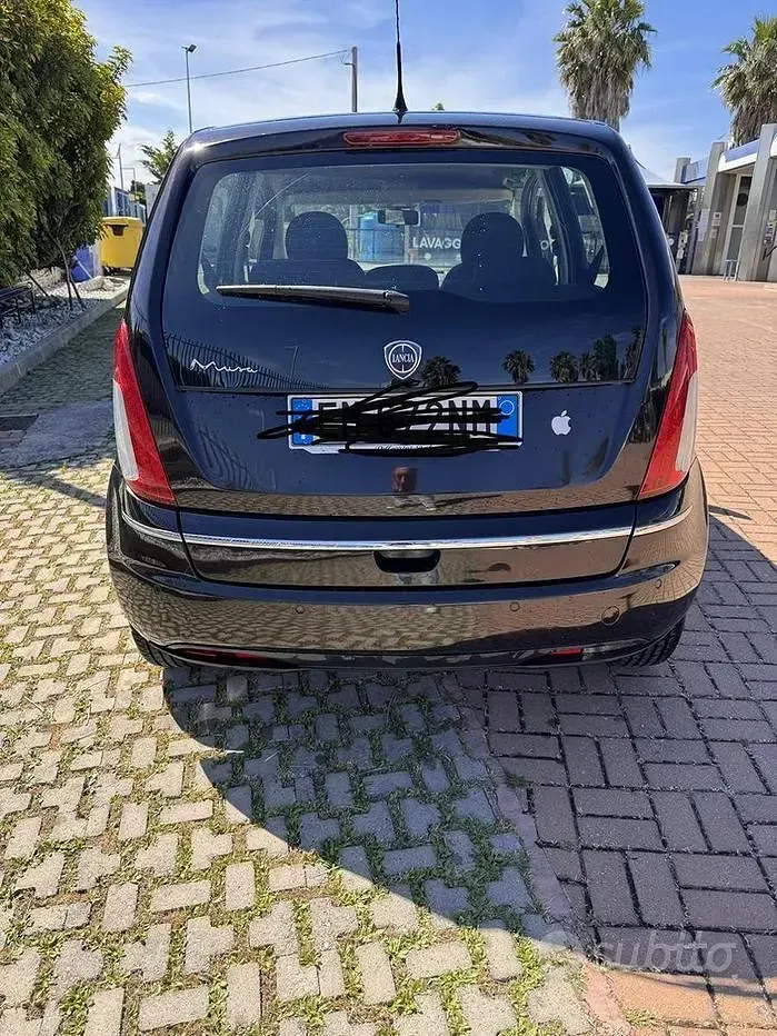 Usata Lancia Musa 95 CV (69 kW) 2012 Nero Monovolume